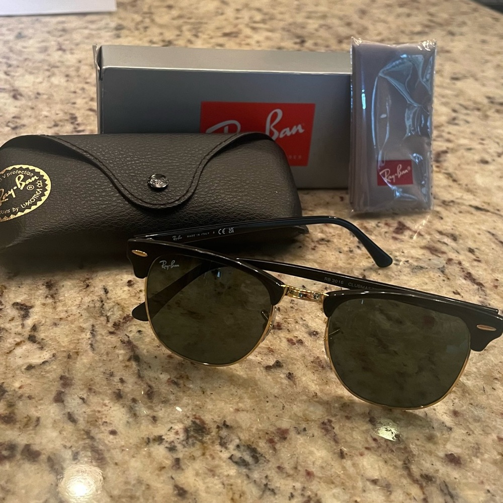 Ray-Ban clubmaster sunglasses ORB3016